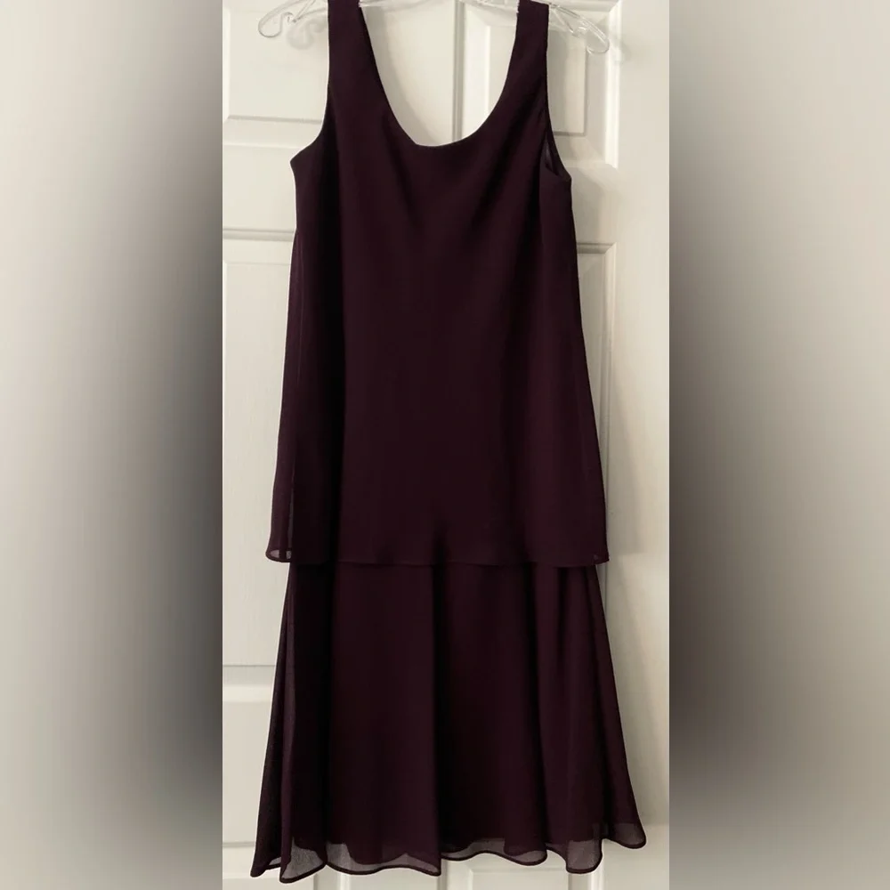Patra burgundy two-piece dress set in size 10. - Picture 2 of 3